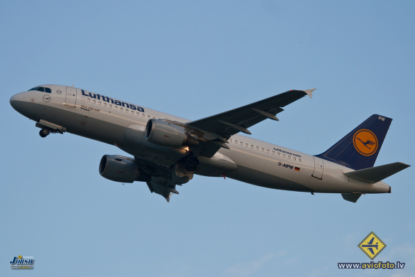 Airbus A320-211