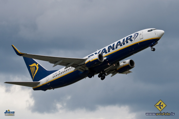 Boeing 737-8AS