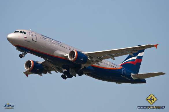 Airbus A320-214