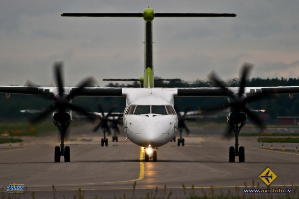 Bombardier DHC-8-402 Q400