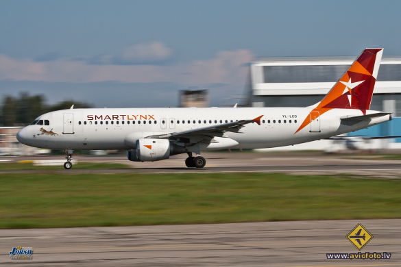 Airbus A320-211