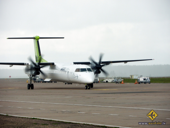 Bombardier DHC-8-402 Q400