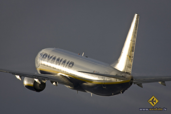 Boeing 737-8AS