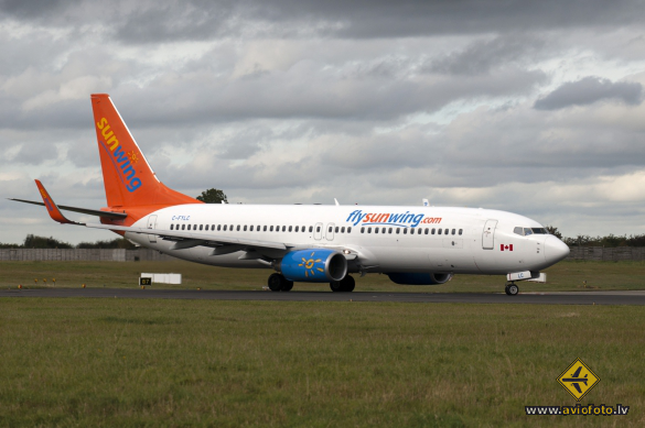 Boeing 737-8BK