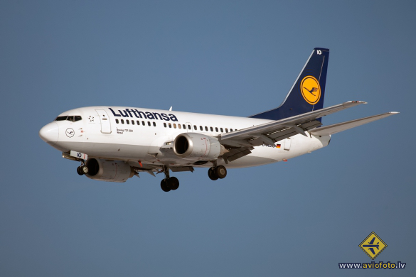 Boeing 737-530
