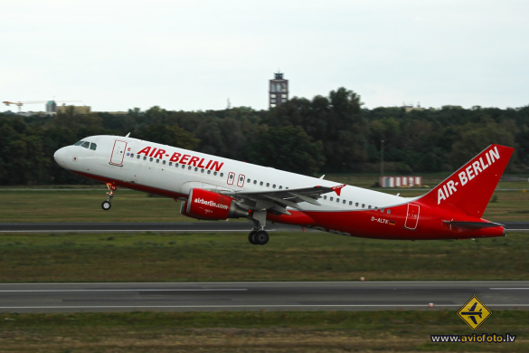 Airbus A320-214