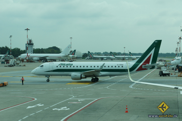 Embraer 175LR (ERJ-170-200LR)