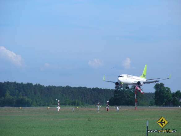 Boeing 737-36Q