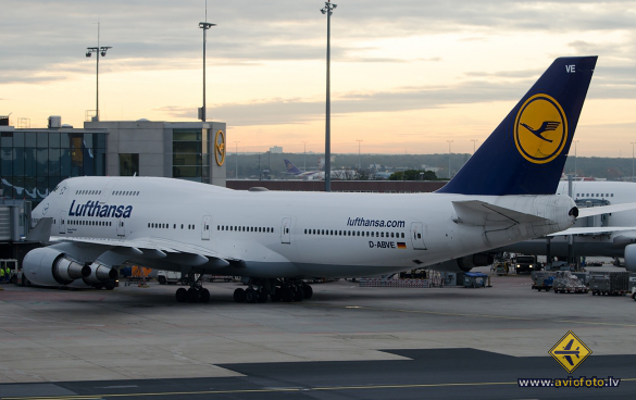 Boeing 747-430