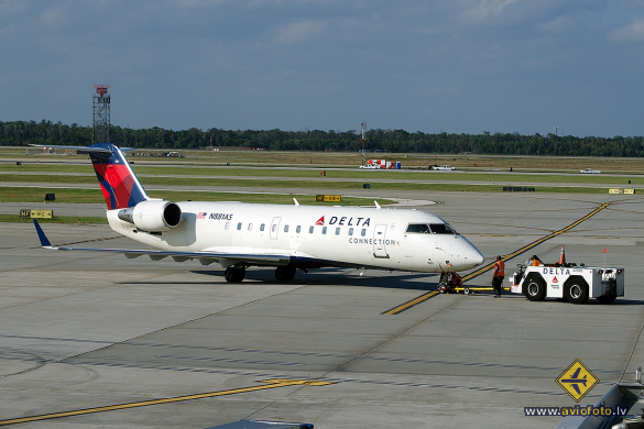 Bombardier CRJ-200ER (CL-600-2B19)