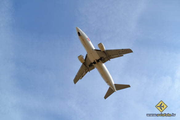 Boeing 737-3K2