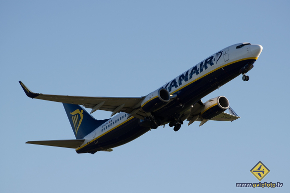 Boeing 737-8AS