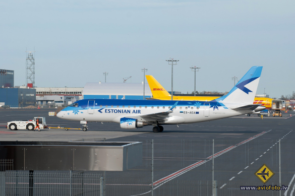 Embraer 170STD (ERJ-170-100STD)