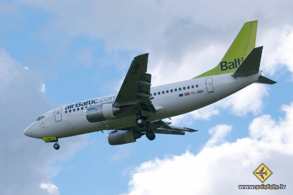 Boeing 737-522