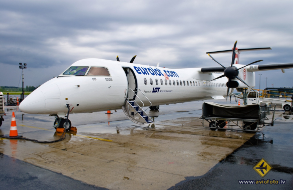 Bombardier DHC-8-402 Q400