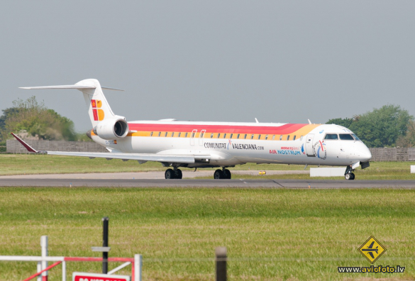 Bombardier CRJ-900ER (CL-600-2D24)