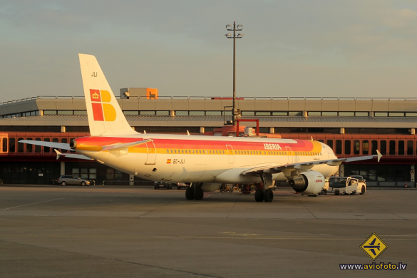 Airbus A321-211