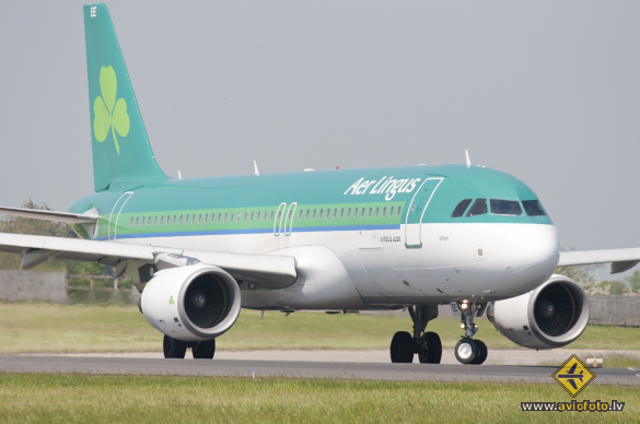 Airbus A320-214