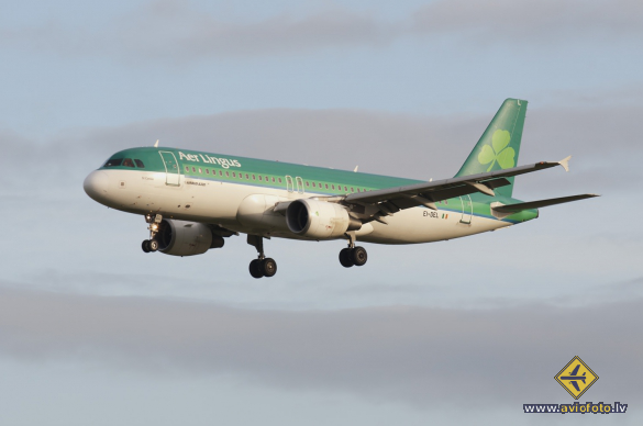 Airbus A320-214