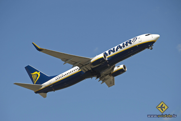 Boeing 737-8AS