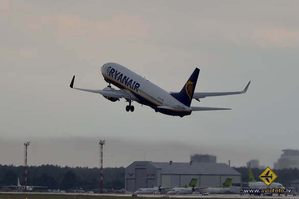 Boeing 737-8AS