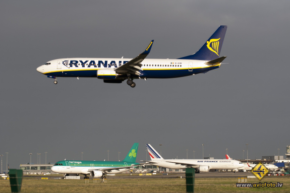 Boeing 737-8AS