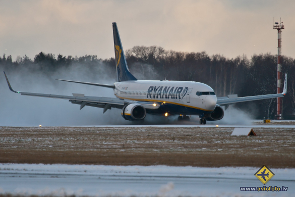 Boeing 737-8AS