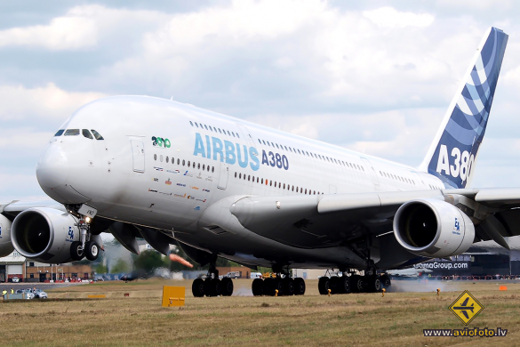Airbus A380-841