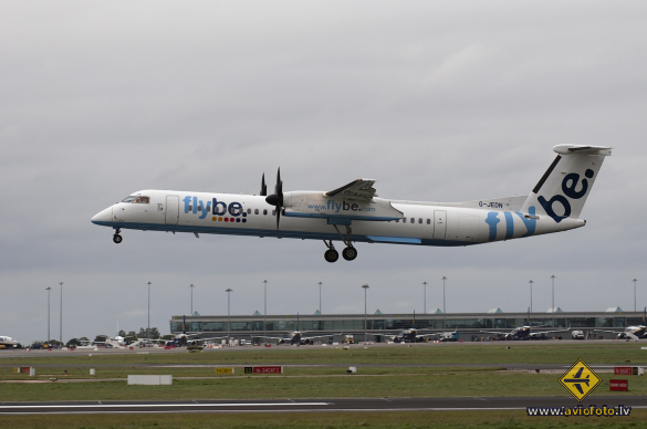 Bombardier DHC-8-402 Q400