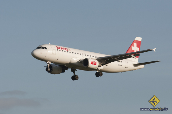 Airbus A320-214
