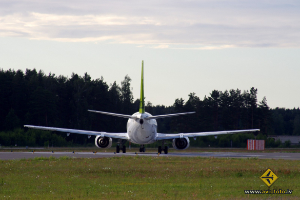 Boeing 737-31S