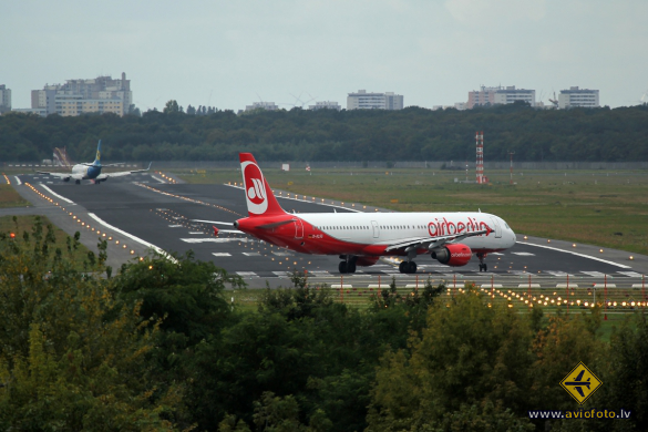 Airbus A321-211