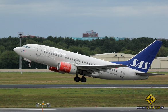 Boeing 737-683