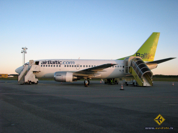 Boeing 737-522