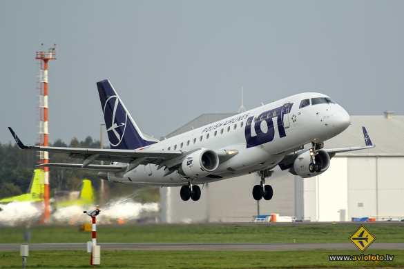 Embraer 170STD (ERJ-170-100STD)