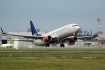Boeing 737-883