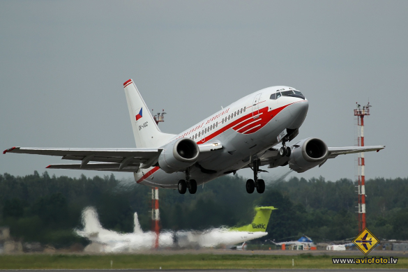 Boeing 737-55S