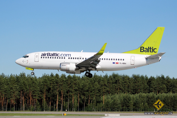 Boeing 737-36Q