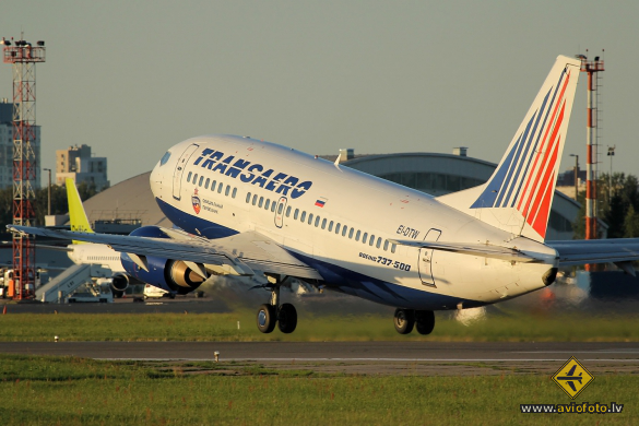 Boeing 737-5Y0