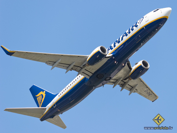Boeing 737-8AS
