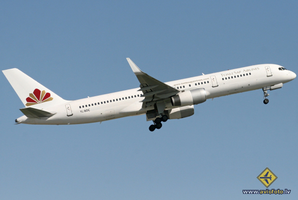 Boeing 757-256