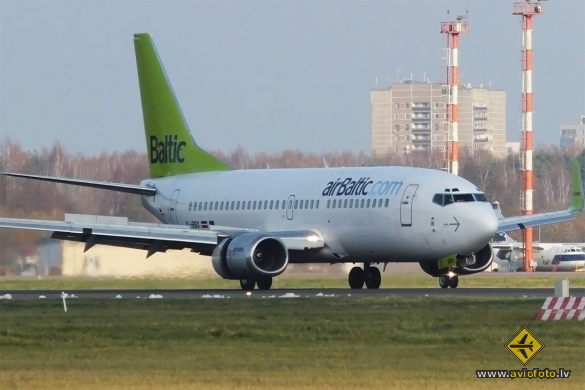 Boeing 737-36Q