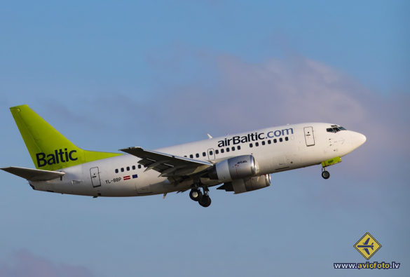 Boeing 737-522