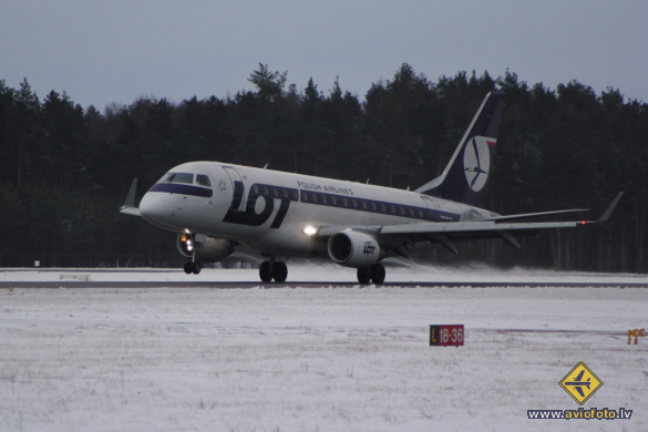 Embraer 170STD (ERJ-170-100STD)