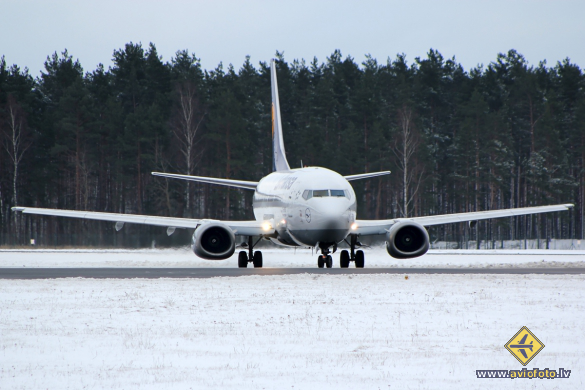 Boeing 737-530