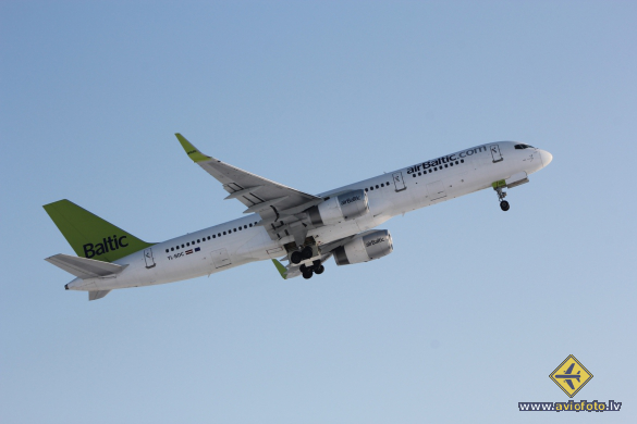 Boeing 757-256