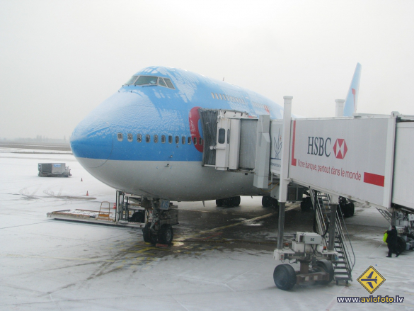Boeing 747-422