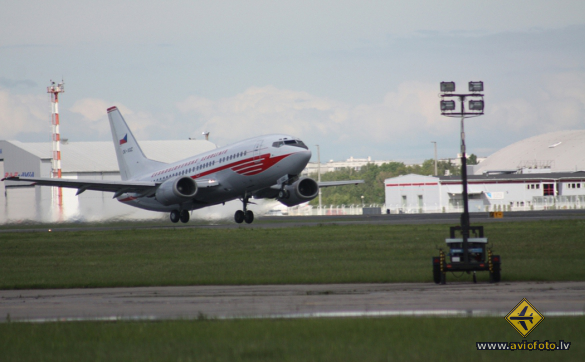 Boeing 737-55S