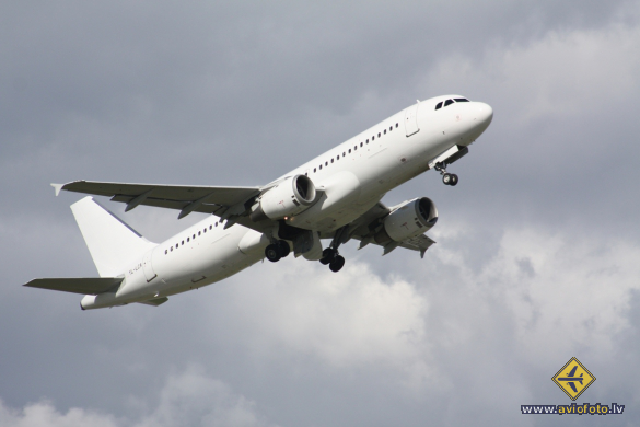 Airbus A320-211