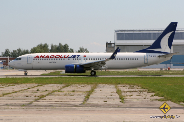 Boeing 737-8FH